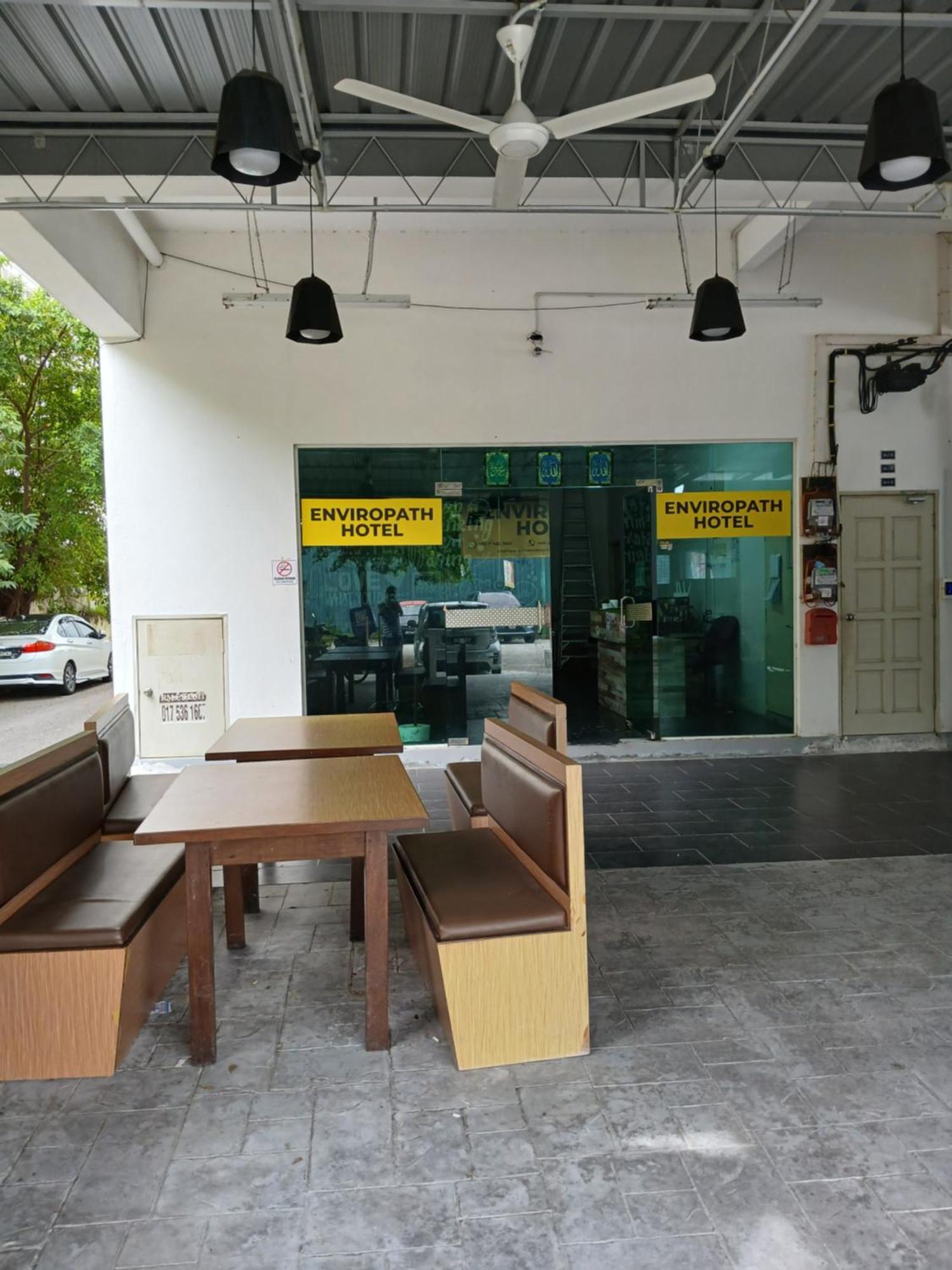 Enviropath Hotel バヤンレパス エクステリア 写真